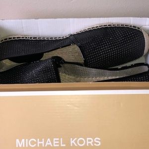 Michael Kors Womens Kendrick Slip On Closed Toe Es